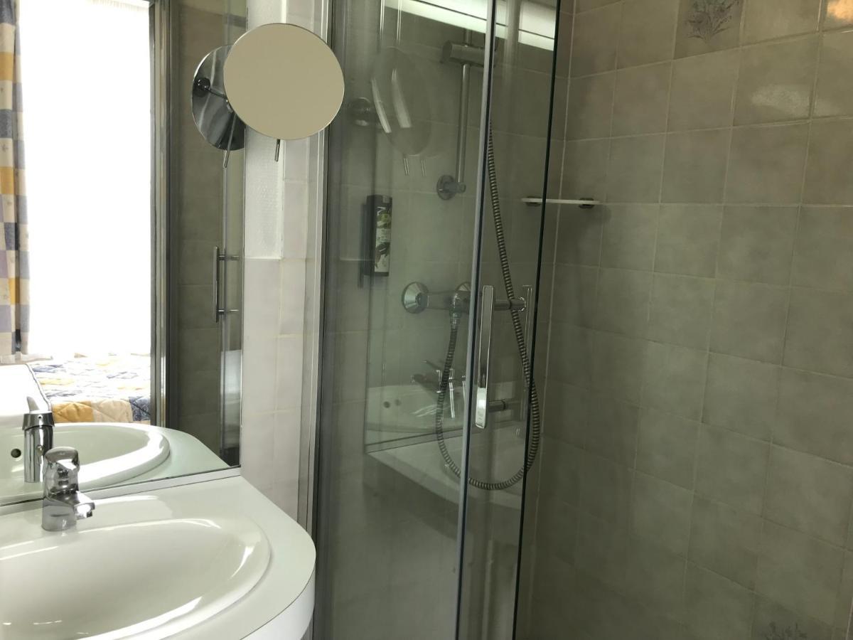 Logis La Villa Des Houx Aumale Екстер'єр фото