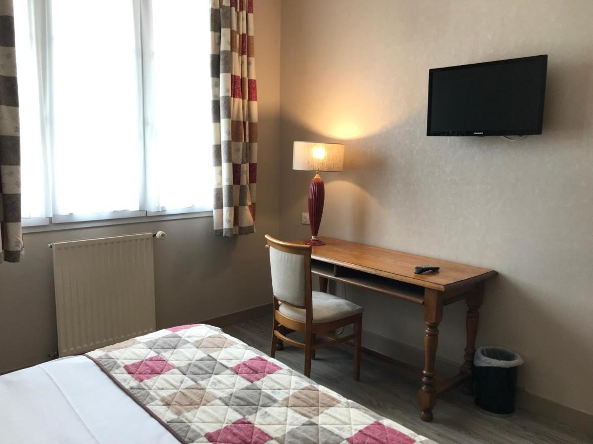 Logis La Villa Des Houx Aumale Екстер'єр фото